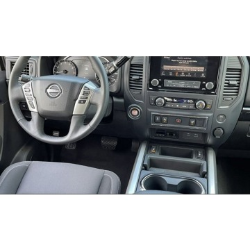 Nissan Titan 2023,  5.6 benzyna, automat - Na sprzedaż za 162 900 zł - Katowice - zdjęcie 7