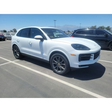 Porsche Cayenne  SUV 2023,  3.0 benzyna, automat - Na sprzedaż za 381 300 zł - Katowice - zdjęcie 3