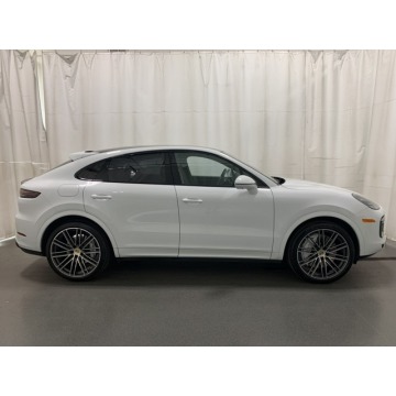 Porsche Cayenne  SUV 2020,  4.0 benzyna, automat - Na sprzedaż za 478 470 zł - Katowice - zdjęcie 4