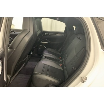 Porsche Cayenne  SUV 2020,  4.0 benzyna, automat - Na sprzedaż za 478 470 zł - Katowice - zdjęcie 8