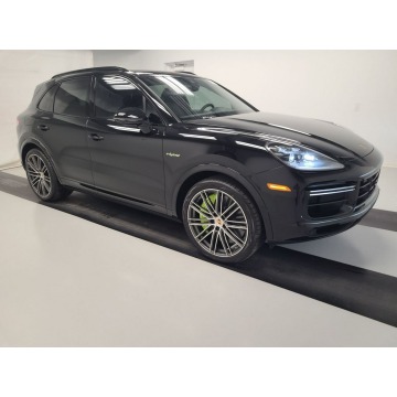 Porsche Cayenne  Sedan/Limuzyna 2021,  4.0 hybryda, automat - Na sprzedaż za 482 160 zł - Katowice - zdjęcie 3