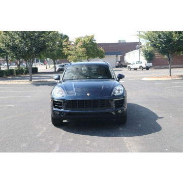 Porsche Macan  SUV 2018,  2.0 benzyna, automat - Na sprzedaż za 214 020 zł - Katowice - zdjęcie 2