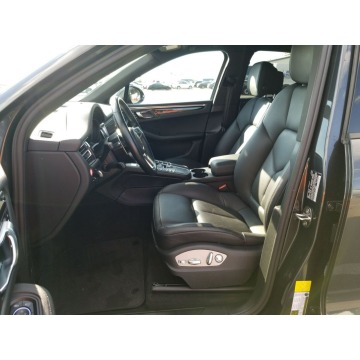 Porsche Macan  SUV 2020,  2.0 benzyna, automat - Na sprzedaż za 232 470 zł - Katowice - zdjęcie 7