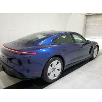 Porsche Taycan  Sedan/Limuzyna 2021 elektryczny, automat - Na sprzedaż za 343 170 zł - Katowice - zdjęcie 4
