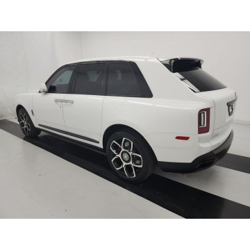 Rolls-Royce   SUV 2023,  6.8 benzyna, automat - Na sprzedaż za 2 106 000 zł - Katowice - zdjęcie 4
