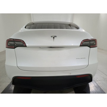 Tesla   Hatchback 2021 elektryczny, automat - Na sprzedaż za 307 992 zł - Katowice - zdjęcie 5