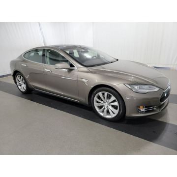 Tesla Model 3  Hatchback 2015 elektryczny, automat - Na sprzedaż za 122 588 zł - Katowice - zdjęcie 3