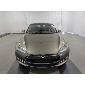 Tesla Model 3  Hatchback 2015 elektryczny, automat - Na sprzedaż za 122 588 zł - Katowice - zdjęcie 2