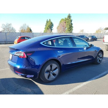 Tesla Model 3  Sedan/Limuzyna 2018 elektryczny, automat - Na sprzedaż za 184 377 zł - Katowice - zdjęcie 3
