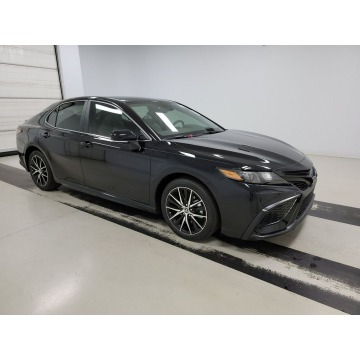 Toyota Camry  Sedan/Limuzyna 2023,  2.5 benzyna, automat - Na sprzedaż za 138 600 zł - Katowice - zdjęcie 3
