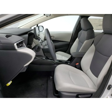 Toyota Corolla  Hatchback 2021,  1.8 benzyna, automat - Na sprzedaż za 88 191 zł - Katowice - zdjęcie 7