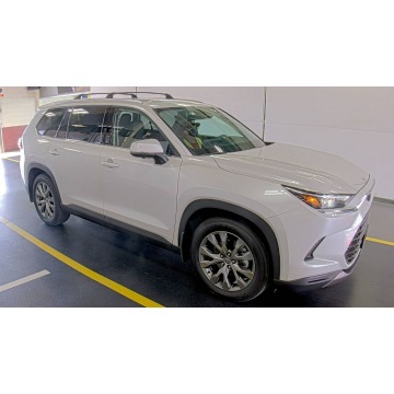 Toyota Highlander  SUV 2023,  2.4 benzyna, automat - Na sprzedaż za 173 430 zł - Katowice - zdjęcie 3