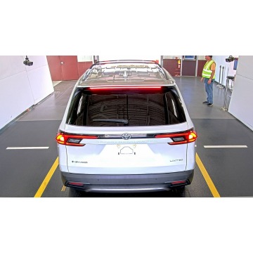 Toyota Highlander  SUV 2023,  2.4 benzyna, automat - Na sprzedaż za 173 430 zł - Katowice - zdjęcie 5
