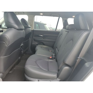 Toyota Highlander  SUV 2023,  2.4 benzyna, automat - Na sprzedaż za 173 430 zł - Katowice - zdjęcie 7