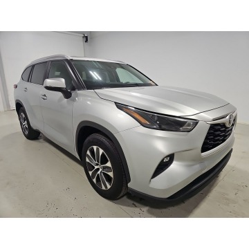 Toyota Highlander  SUV 2023,  2.4 benzyna, automat - Na sprzedaż za 161 130 zł - Katowice - zdjęcie 3