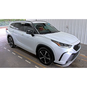 Toyota Highlander  SUV 2021,  4.0 benzyna, automat - Na sprzedaż za 119 000 zł - Katowice - zdjęcie 2