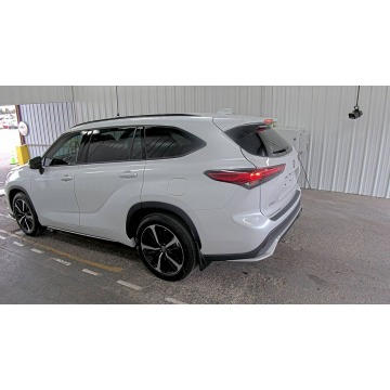 Toyota Highlander  SUV 2021,  4.0 benzyna, automat - Na sprzedaż za 119 000 zł - Katowice - zdjęcie 5