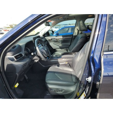Toyota Highlander  SUV 2022,  2.5 hybryda, automat - Na sprzedaż za 277 200 zł - Katowice - zdjęcie 7