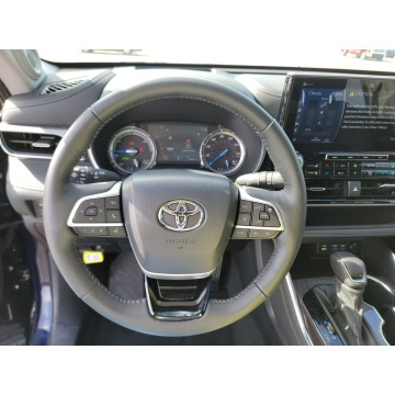 Toyota Highlander  SUV 2022,  2.5 hybryda, automat - Na sprzedaż za 277 200 zł - Katowice - zdjęcie 8