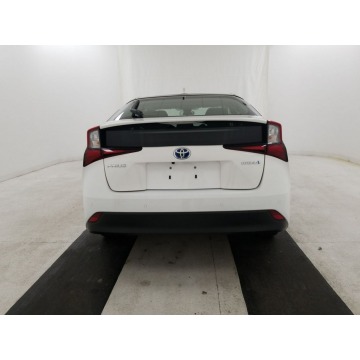 Toyota Prius  Hatchback 2021,  1.8 hybryda, automat - Na sprzedaż za 114 390 zł - Katowice - zdjęcie 5