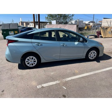 Toyota Prius  Hatchback 2019,  1.8 hybryda, automat - Na sprzedaż za 87 330 zł - Katowice - zdjęcie 6