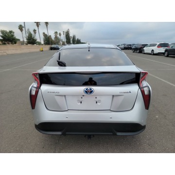 Toyota Prius  Hatchback 2018,  1.8 hybryda, automat - Na sprzedaż za 114 000 zł - Katowice - zdjęcie 5