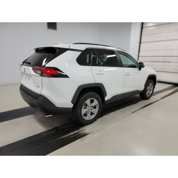 Toyota   SUV 2023,  2.5 benzyna, automat - Na sprzedaż za 130 900 zł - Katowice - zdjęcie 4