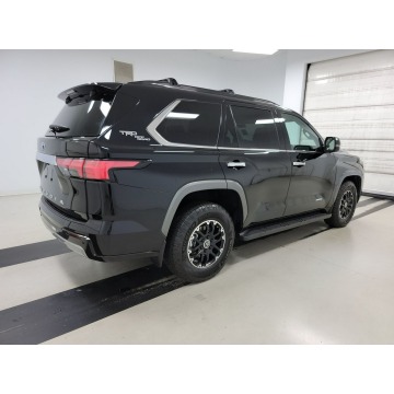 Toyota Sequoia  SUV 2023,  3.4 benzyna, automat - Na sprzedaż za 344 400 zł - Katowice - zdjęcie 6