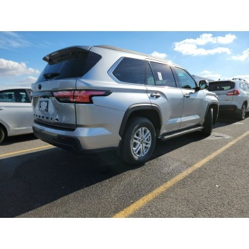 Toyota Sequoia  SUV 2023,  3.4 hybryda, automat - Na sprzedaż za 231 000 zł - Katowice - zdjęcie 4