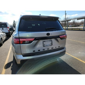 Toyota Sequoia  SUV 2023,  3.4 hybryda, automat - Na sprzedaż za 231 000 zł - Katowice - zdjęcie 5