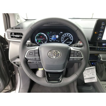 Toyota Sienna  Minivan/Van 2023,  2.5 hybryda, automat - Na sprzedaż za 206 640 zł - Katowice - zdjęcie 7