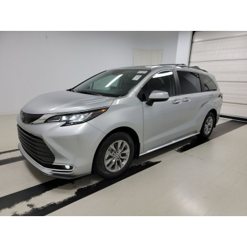 Toyota Sienna  Minivan/Van 2023,  2.5 hybryda, automat - Na sprzedaż za 151 290 zł - Katowice - zdjęcie 3
