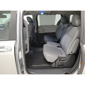 Toyota Sienna  Minivan/Van 2023,  2.5 hybryda, automat - Na sprzedaż za 151 290 zł - Katowice - zdjęcie 8