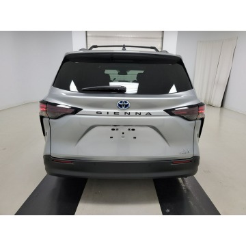 Toyota Sienna  Minivan/Van 2023,  2.5 hybryda, automat - Na sprzedaż za 151 290 zł - Katowice - zdjęcie 5