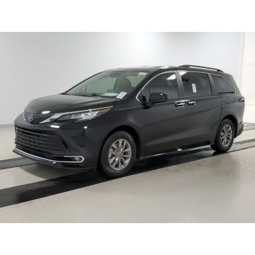 Toyota Sienna  Minivan/Van 2021,  2.5 hybryda, automat - Na sprzedaż za 158 522 zł - Katowice - zdjęcie 1
