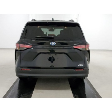 Toyota Sienna  Minivan/Van 2021,  2.5 hybryda, automat - Na sprzedaż za 158 522 zł - Katowice - zdjęcie 5