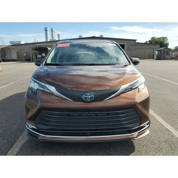 Toyota Sienna  Minivan/Van 2021,  2.5 hybryda, automat - Na sprzedaż za 201 720 zł - Katowice - zdjęcie 2