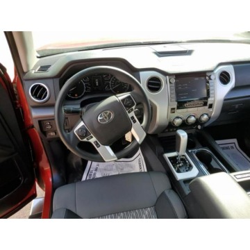 Toyota Tundra 2021,  5.7 benzyna, automat - Na sprzedaż za 175 890 zł - Katowice - zdjęcie 8