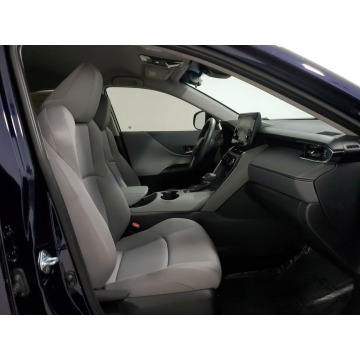 Toyota Venza  SUV 2021,  2.5 hybryda, automat - Na sprzedaż za 151 290 zł - Katowice - zdjęcie 8