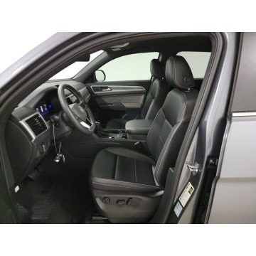 Volkswagen Atlas  SUV 2022,  2.0 benzyna, automat - Na sprzedaż za 180 100 zł - Katowice - zdjęcie 7