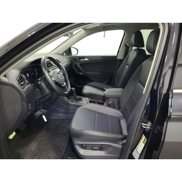 Volkswagen Tiguan  SUV 2019,  2.0 benzyna, automat - Na sprzedaż za 92 742 zł - Katowice - zdjęcie 7