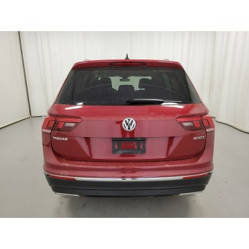 Volkswagen Tiguan  SUV 2020,  2.0 benzyna, automat - Na sprzedaż za 121 032 zł - Katowice - zdjęcie 5