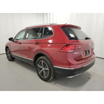 Volkswagen Tiguan  SUV 2020,  2.0 benzyna, automat - Na sprzedaż za 121 032 zł - Katowice - zdjęcie 6