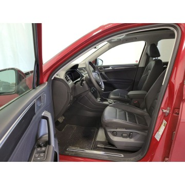 Volkswagen Tiguan  SUV 2020,  2.0 benzyna, automat - Na sprzedaż za 121 032 zł - Katowice - zdjęcie 7