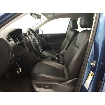Volkswagen Tiguan  SUV 2018,  2.0 benzyna, automat - Na sprzedaż za 122 631 zł - Katowice - zdjęcie 7