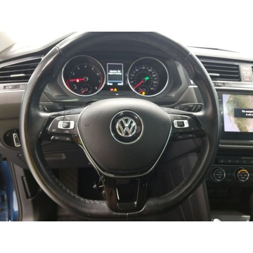 Volkswagen Tiguan  SUV 2018,  2.0 benzyna, automat - Na sprzedaż za 122 631 zł - Katowice - zdjęcie 8
