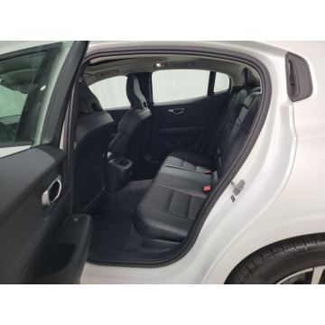 Volvo S60  Sedan/Limuzyna 2020,  2.0 benzyna, automat - Na sprzedaż za 122 877 zł - Katowice - zdjęcie 6