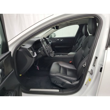 Volvo S60  Sedan/Limuzyna 2020,  2.0 benzyna, automat - Na sprzedaż za 122 877 zł - Katowice - zdjęcie 5