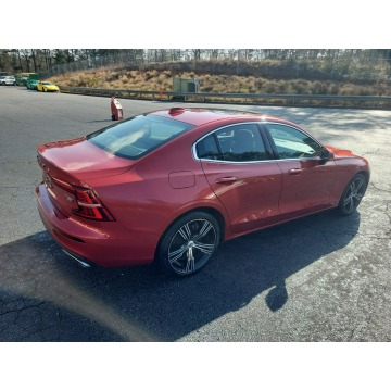 Volvo S60  Sedan/Limuzyna 2019,  2.0 benzyna, automat - Na sprzedaż za 180 000 zł - Katowice - zdjęcie 4