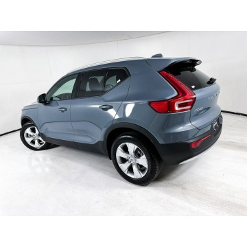 Volvo   SUV 2020,  2.0 benzyna, automat - Na sprzedaż za 122 385 zł - Katowice - zdjęcie 4